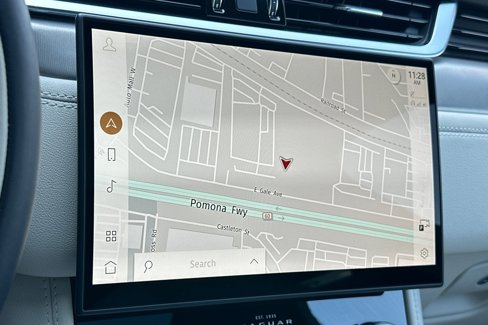 Used 2025 Jaguar F-PACE R-Dynamic S image 22