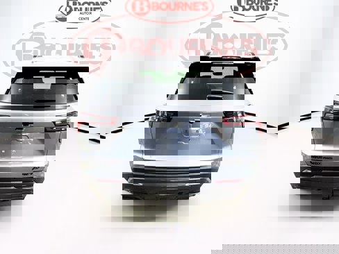 Used 2025 Chevrolet Equinox ACTIV w/ Safety and Technology Package image 9