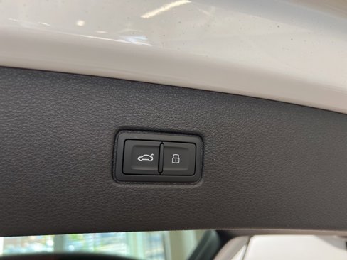 New 2025 Audi Q7 3.0T Prestige image 18