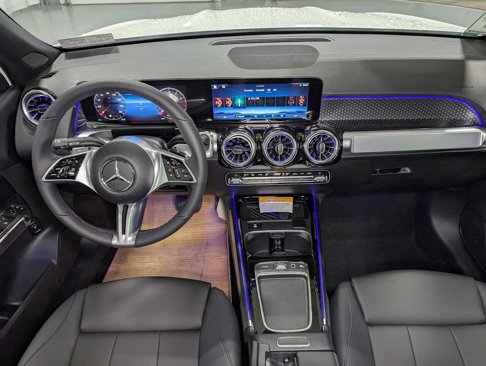 New 2025 Mercedes-Benz GLB 250 4MATIC image 16