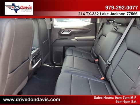 New 2026 GMC Sierra 1500 SLT image 12