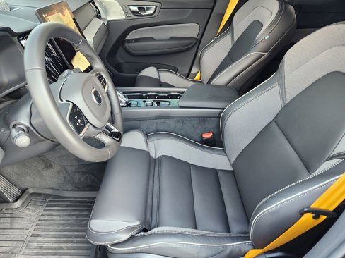 Certified 2026 Volvo XC60 T8 Polestar image 12