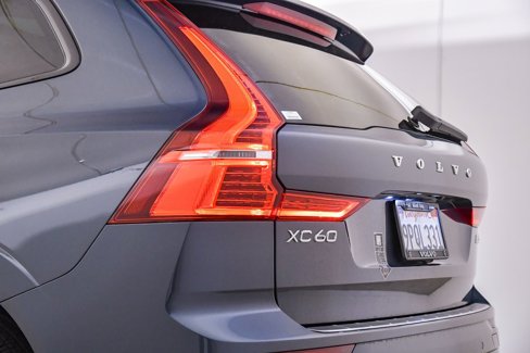 Certified 2025 Volvo XC60 B5 Core w/ Protection Package Premier image 11