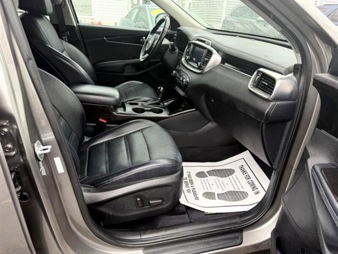 Used 2017 Kia Sorento EX image 27