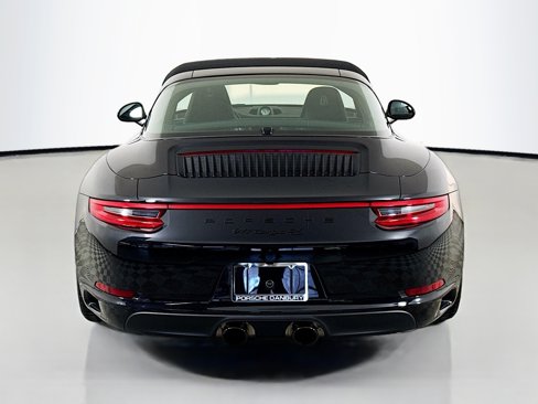 Certified 2019 Porsche 911 Targa 4S image 10
