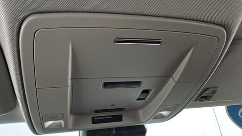 Used 2018 Chevrolet Silverado 1500 High Country image 32