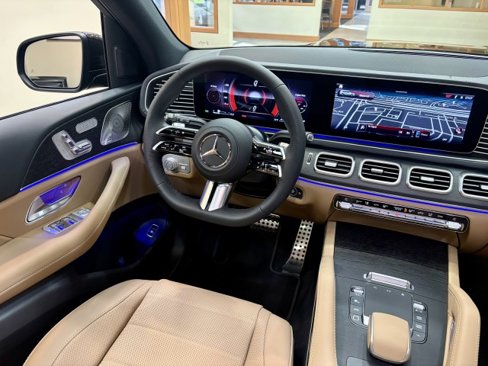 New 2026 Mercedes-Benz GLS 450 4MATIC image 9