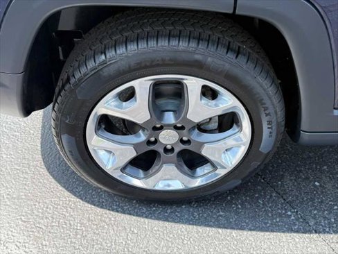 Certified 2019 Jeep Compass Limited w/ Safety & Security Group image 7