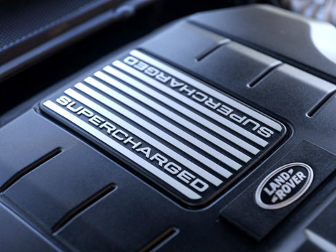 Used 2020 Land Rover Discovery Landmark image 14