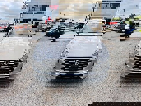 Used 2021 Hyundai Sonata SE image 2