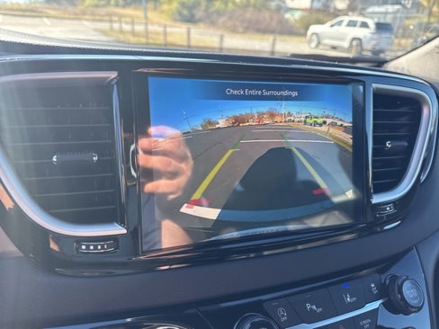 New 2025 Chrysler Voyager LX image 15