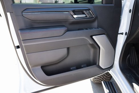 Used 2025 GMC Sierra 2500 AT4X image 14