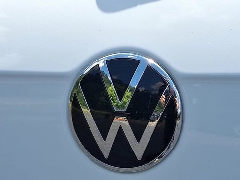 Used 2024 Volkswagen Tiguan Wolfsburg Edition image 29