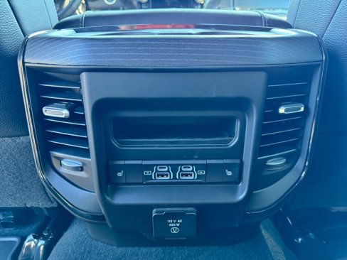Used 2024 RAM 2500 Limited image 25