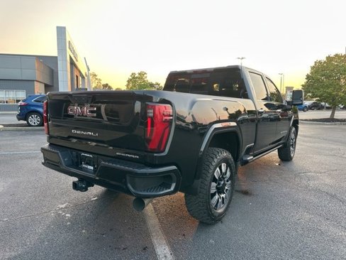 Used 2024 GMC Sierra 2500 Denali w/ Denali Reserve Package image 3