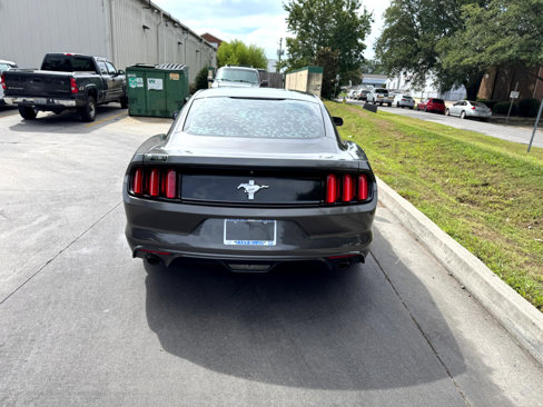 Used 2017 Ford Mustang Coupe image 9