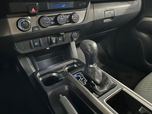 Used 2022 Toyota Tacoma SR5 image 46