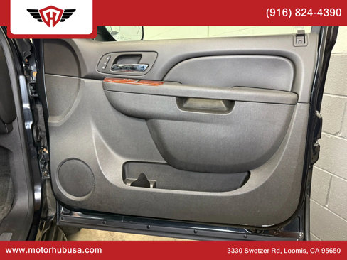Used 2011 Chevrolet Tahoe LTZ image 60