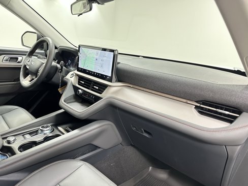 New 2025 Ford Explorer Active w/ Active Comfort Package image 21
