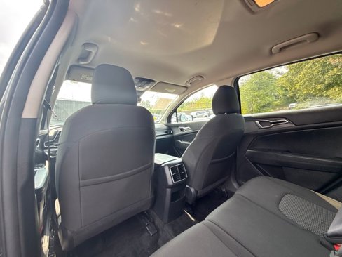 Used 2024 Kia Sportage LX image 15