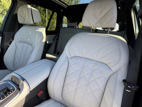 New 2026 BMW X5 M60i w/ Executive Package image 20