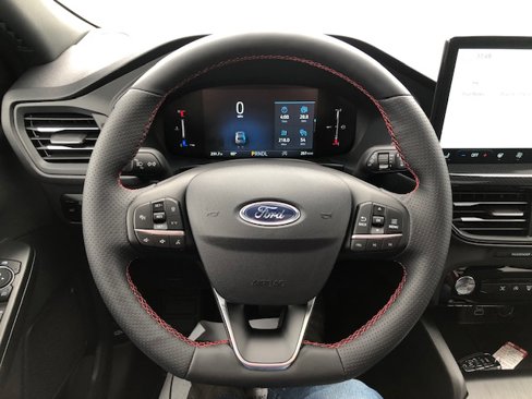 New 2025 Ford Escape ST-Line w/ Tech Pack #1 image 19