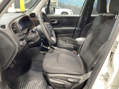 Used 2023 Jeep Renegade Altitude image 11