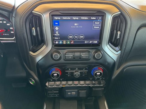 Used 2022 Chevrolet Silverado 3500 LTZ w/ LTZ Texas Edition image 15