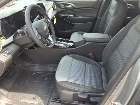 New 2025 Chevrolet Trax LT w/ LT Convenience Package image 5