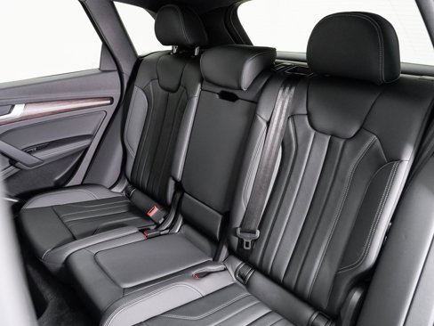 Used 2024 Audi Q5 e Premium Plus image 21
