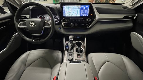 Certified 2022 Toyota Highlander Platinum image 26