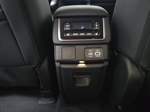 New 2025 Subaru Ascent Limited image 23