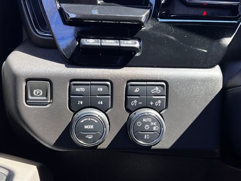 Used 2023 Chevrolet Silverado 1500 ZR2 w/ Technology Package image 44