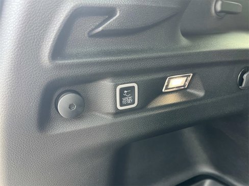 New 2025 Jeep Grand Cherokee L Altitude image 5
