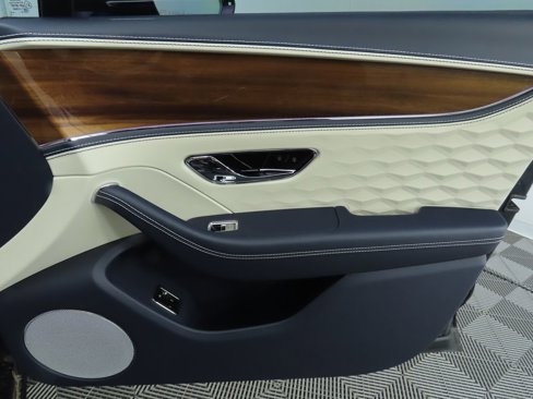 New 2025 Bentley Flying Spur Plug-In Hybrid image 27