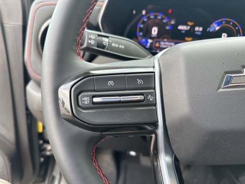 Used 2024 Chevrolet Colorado Z71 w/ Z71 Convenience Package 2 image 11