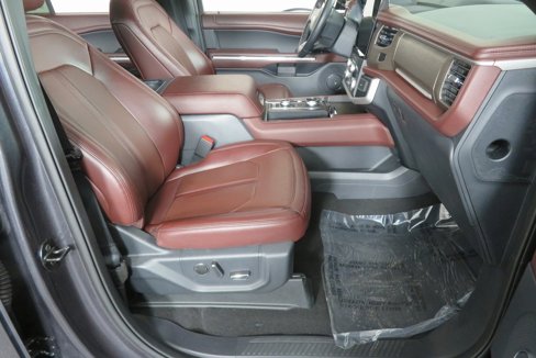 Used 2024 Ford Expedition Limited image 37