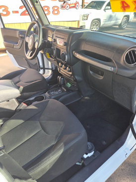 Used 2015 Jeep Wrangler Unlimited Sport image 14