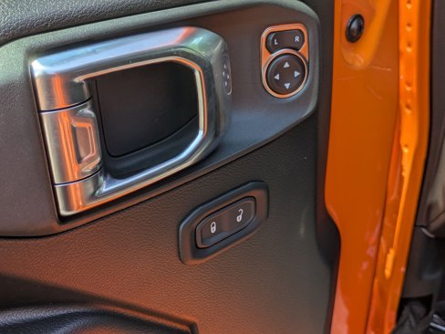 New 2025 Jeep Gladiator Rubicon image 18