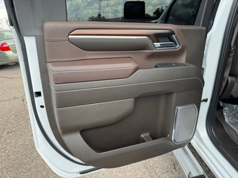 Used 2024 GMC Sierra 3500 Denali w/ Denali Reserve Package image 17