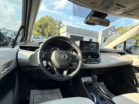 Used 2020 Toyota Corolla LE image 38
