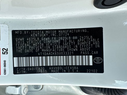 Used 2025 Toyota Camry SE image 31