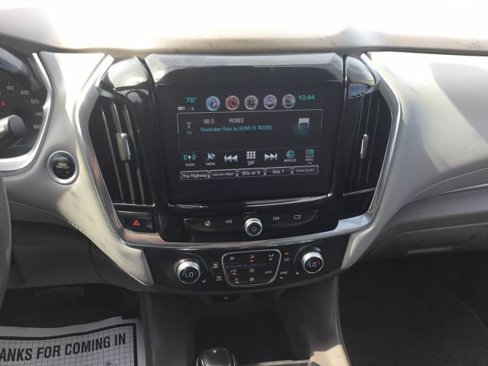 Used 2018 Chevrolet Traverse LT image 17
