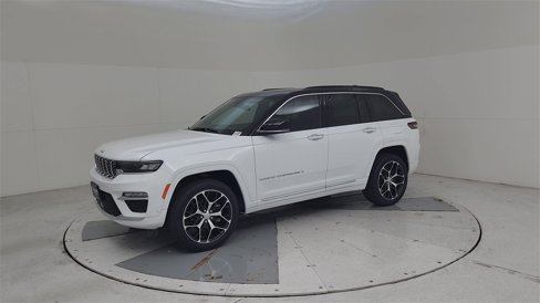 New 2025 Jeep Grand Cherokee Summit image 7