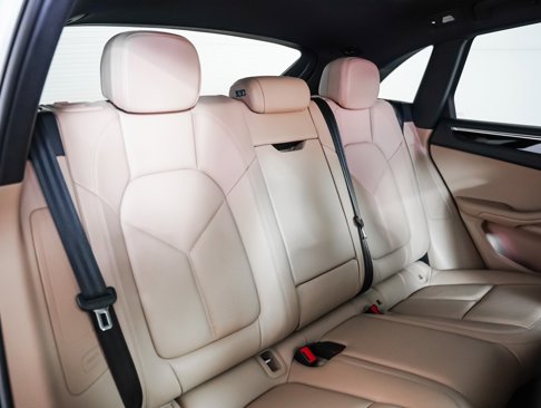 Certified 2023 Porsche Macan S image 6