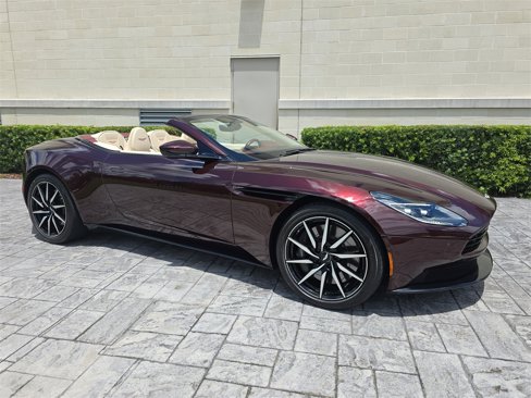 Used 2019 Aston Martin DB11 Volante image 1