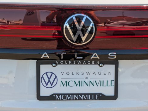 New 2025 Volkswagen Atlas Peak Edition SE image 25