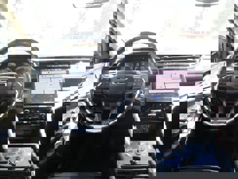 Used 2022 Jeep Grand Cherokee L Limited image 10