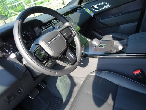 New 2026 Land Rover Range Rover Velar Dynamic SE image 16