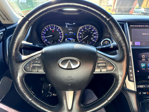 Used 2017 INFINITI Q50 3.0t Premium w/ Cargo Package (L95) image 22